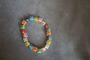 Bijoux de corallie bracelet carrés multicolores