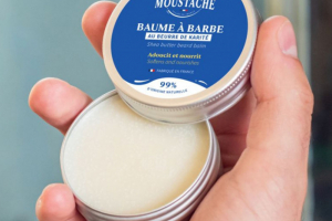 Big moustache baume barbe et visage