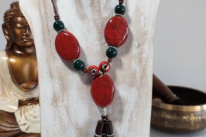 Bijoux de corallie  collier 3 galets rouges