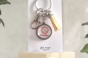 rachel porte clé pour diabétiques