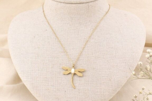 lilas de seine collier or libellule 3116