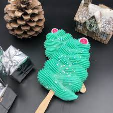 Madame marchand sapin de noël